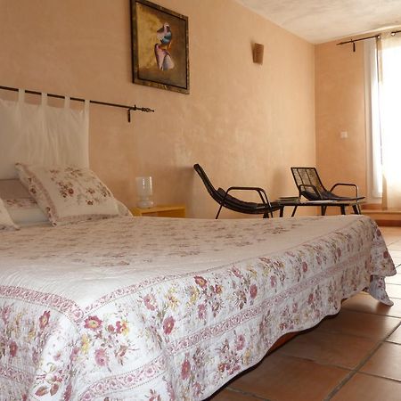 Le Mas De Pie Caud Bed and Breakfast Rognes Buitenkant foto